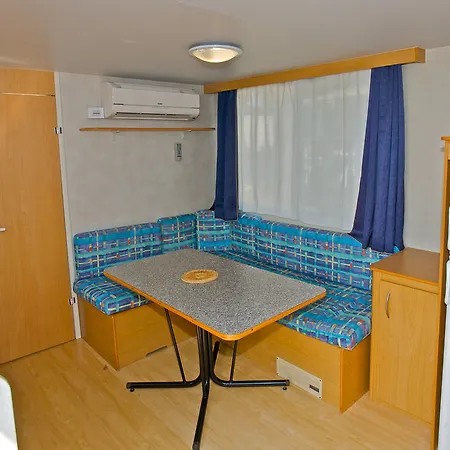 Arena Mobile Homes Hotel