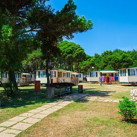 Arena Mobile Homes Hotel 2*